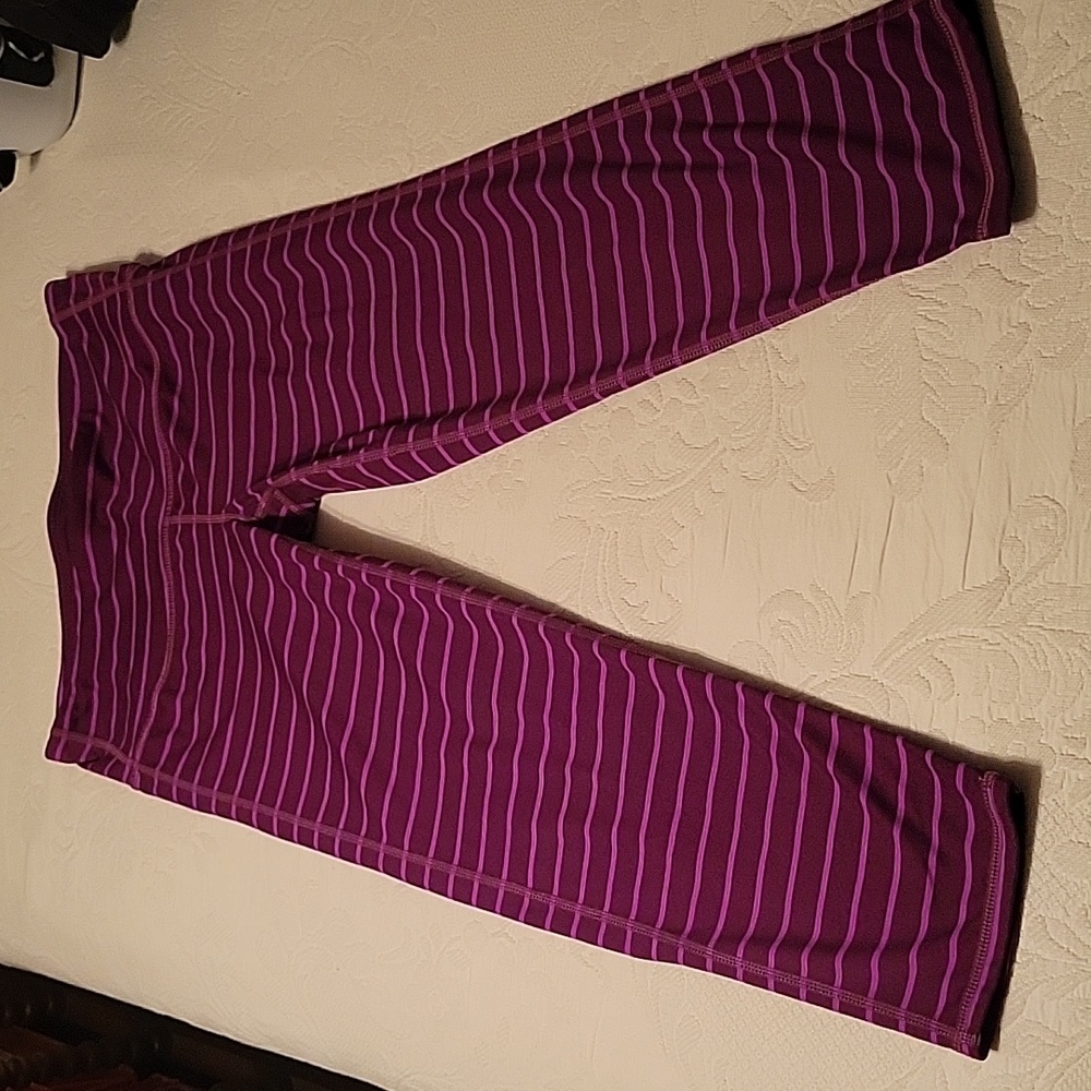 Athleta capri leggings...small